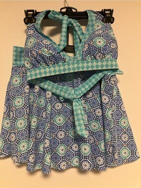 Lilly Pulitzer Blue and Aqua Floral Tile Swim Dress Bikini Top